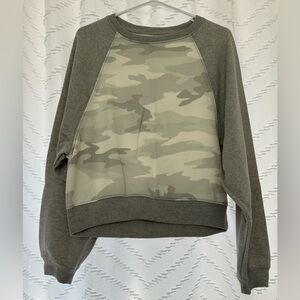 American Eagle oversize sweatshirt